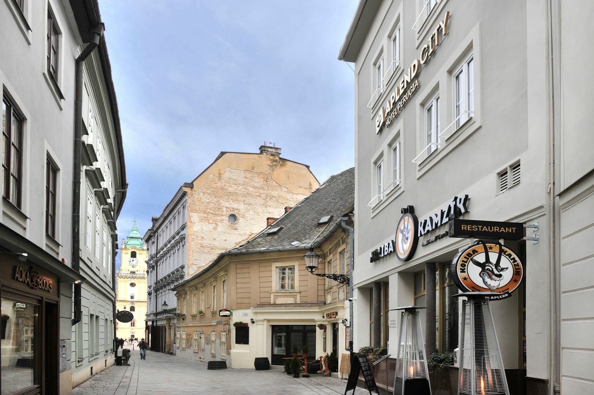Aplend City Laurinska 11 Братислава Екстер'єр фото